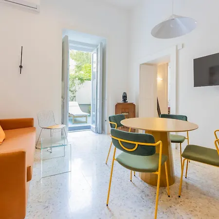 Assoli House بيت ضيافة نابولي